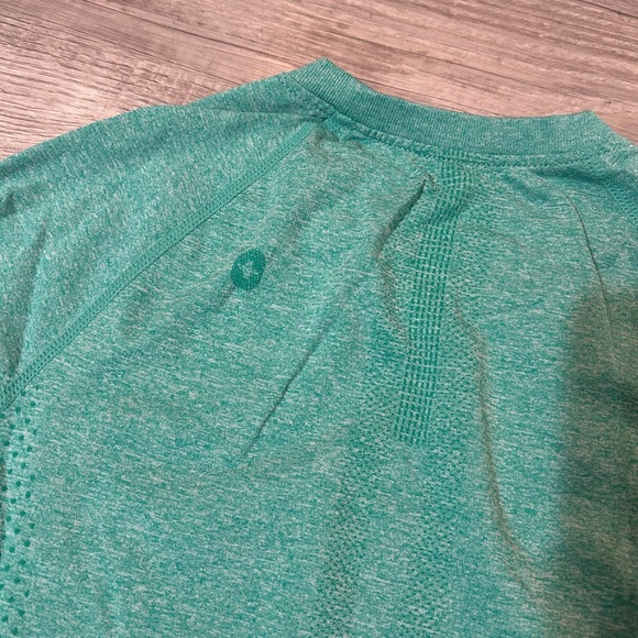 Figs Women's Long Sleeve Top Scrubs - Picture 3 of 4